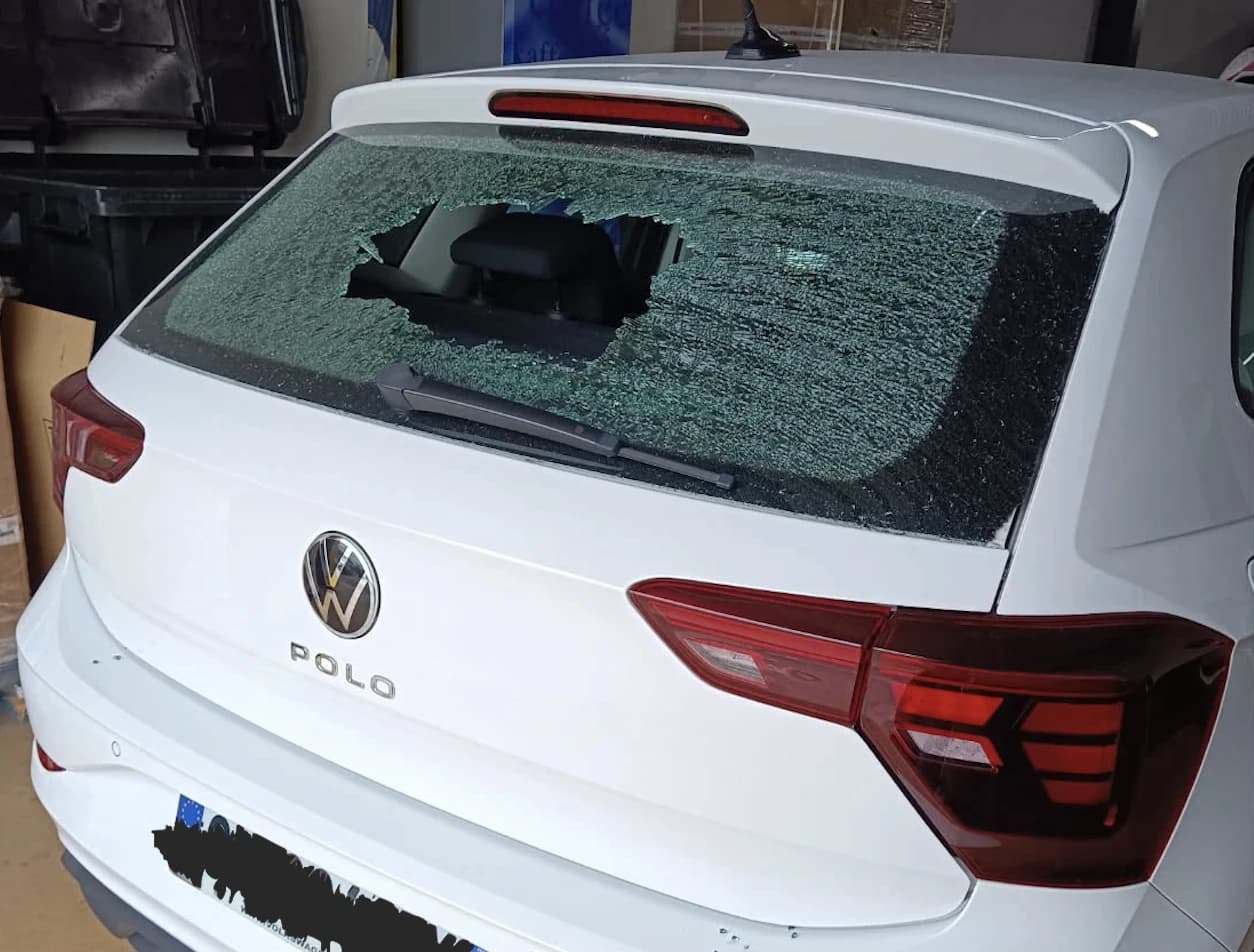 Remplacement lunette arrière VW Polo 7
